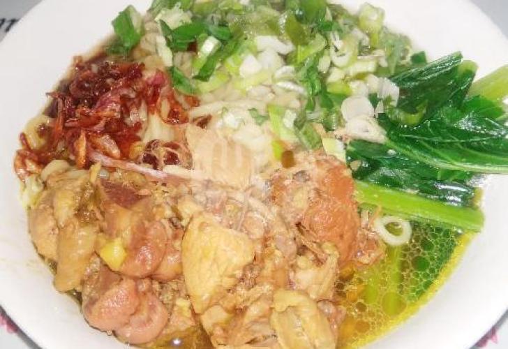 Mie Ayam 5: Flavor That Bites the Soul at Madura Corner